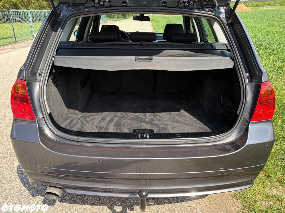 BMW Seria 3 - 22