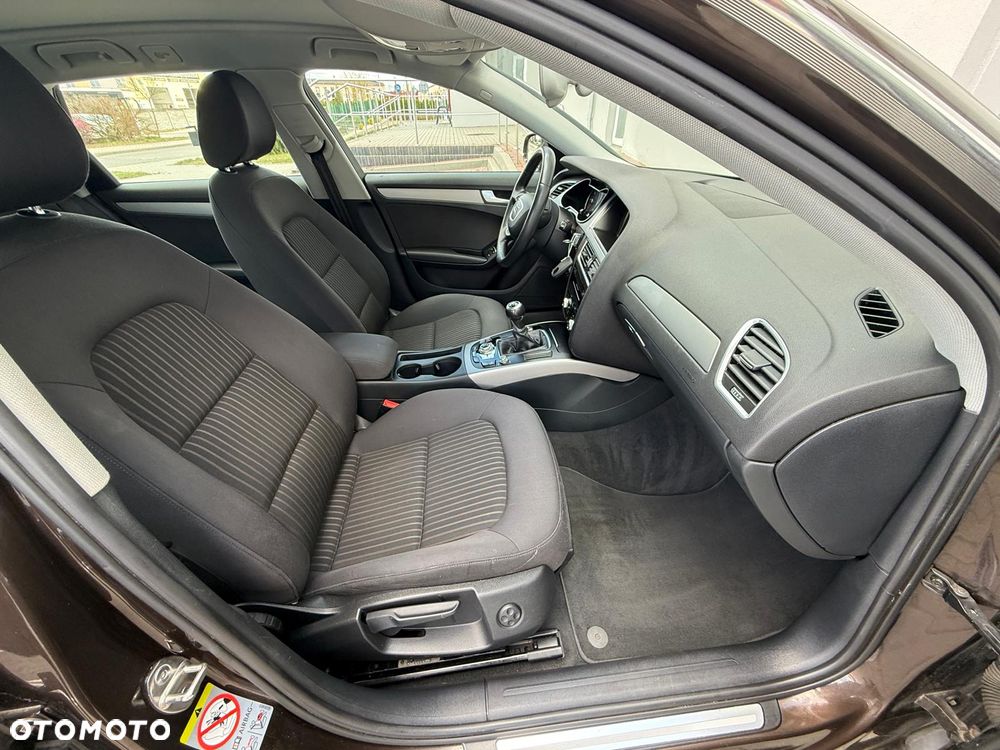 Audi A4 Avant 2.0 TDI DPF Ambiente - 16