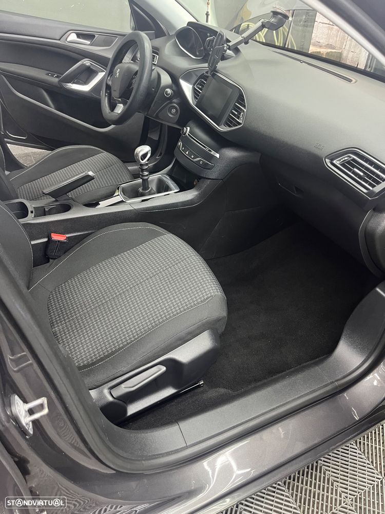 Peugeot 308 SW 1.5 BlueHDi Active - 12