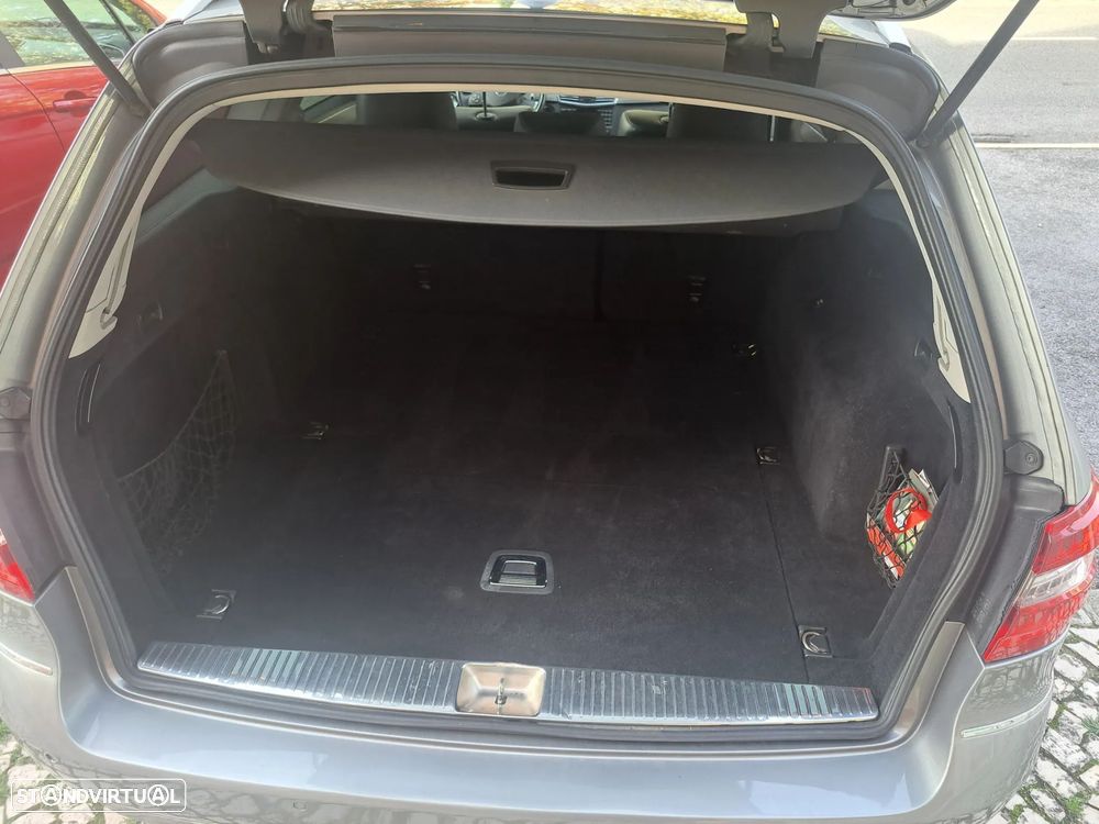 Mercedes-Benz E 250 CDi Avantgarde BlueEfficiency Auto. - 8