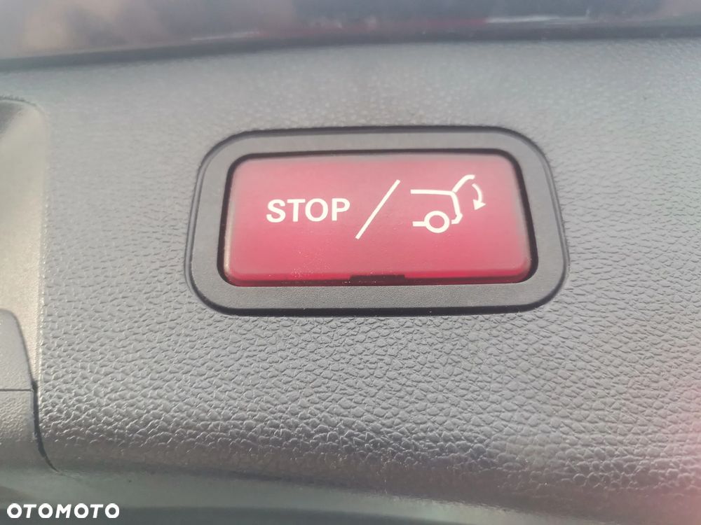 Mercedes-Benz Klasa E - 16