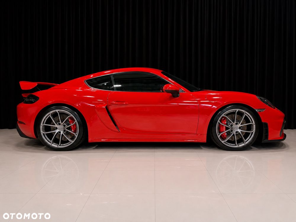 Porsche 718 Cayman GPF GT4 PDK - 6