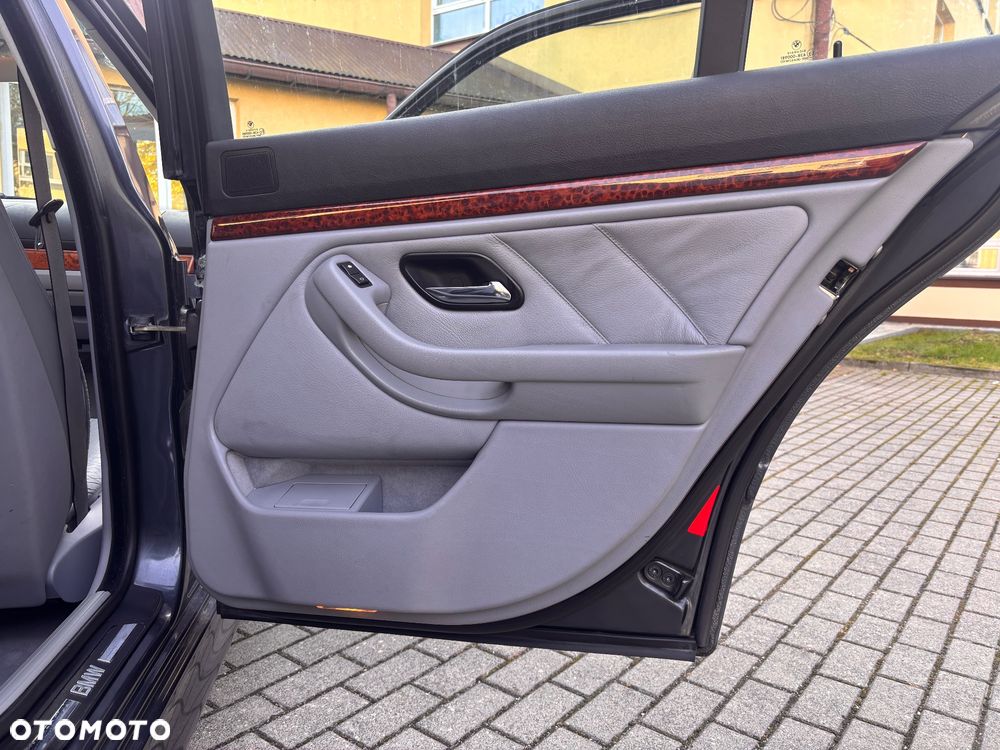BMW Seria 5 - 18