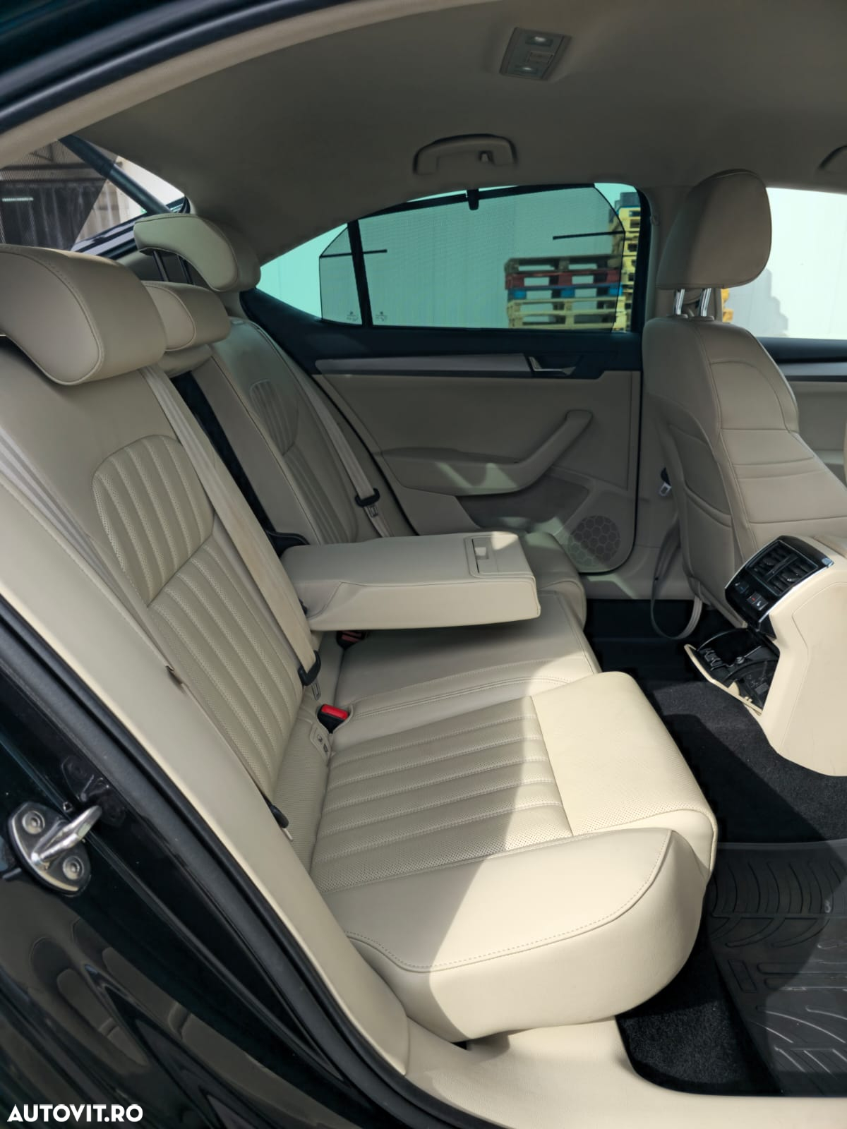 Skoda Superb 2.0 TDI 4X4 DSG Style - 25