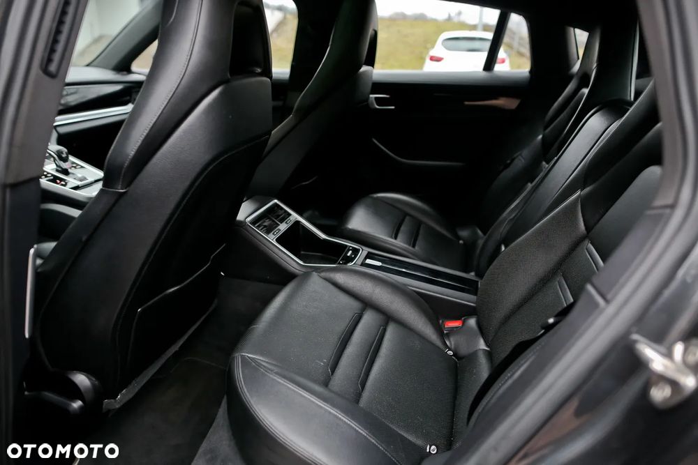 Porsche Panamera 4S - 19