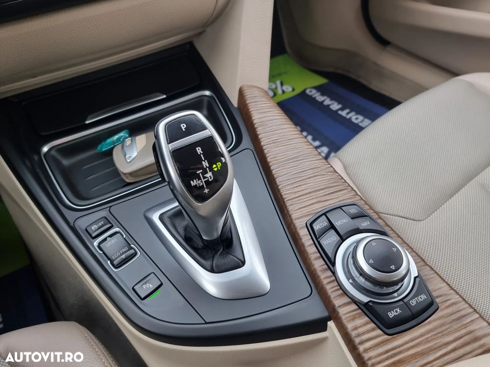 BMW Seria 3 320d Aut. Modern Line - 18