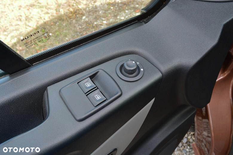 Renault Trafic Grand 1.6 dCi - 22