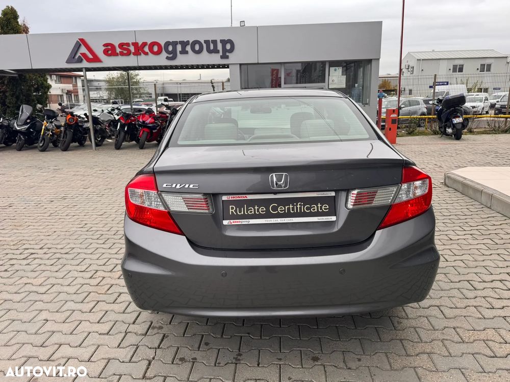 Honda Civic 1.8 MT ES - 6