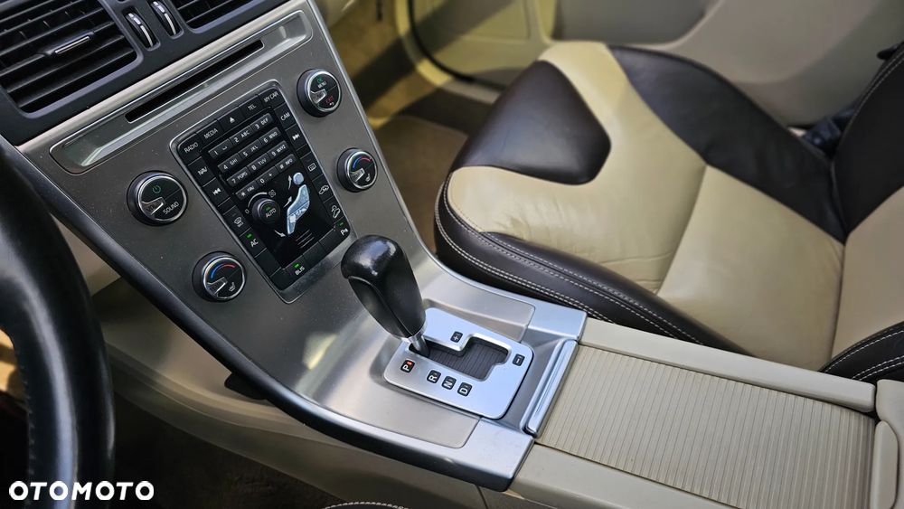 Volvo XC 60 - 26
