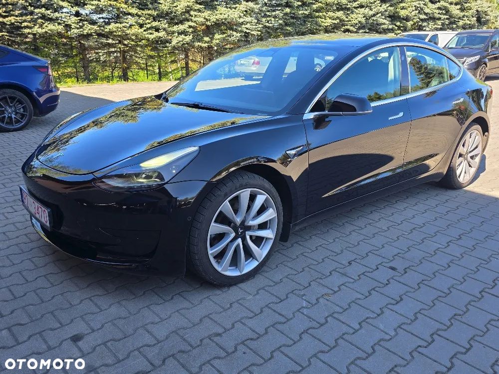 Tesla Model 3 - 10