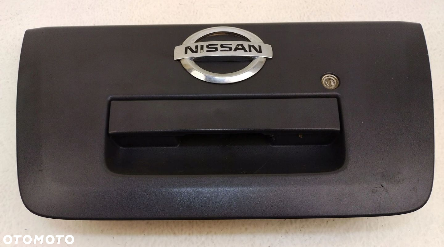 NISSAN NAVARA D40 ZAMEK KLAMKA MASKOWNICA BURTY TYLNEJ - 5