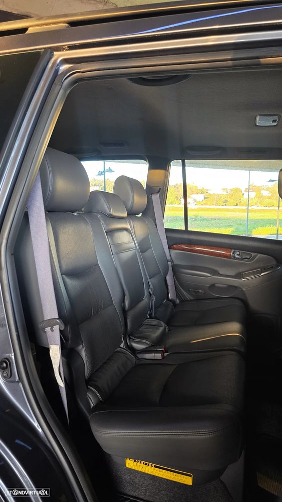 Toyota Land Cruiser 3.0 D-4D - 8