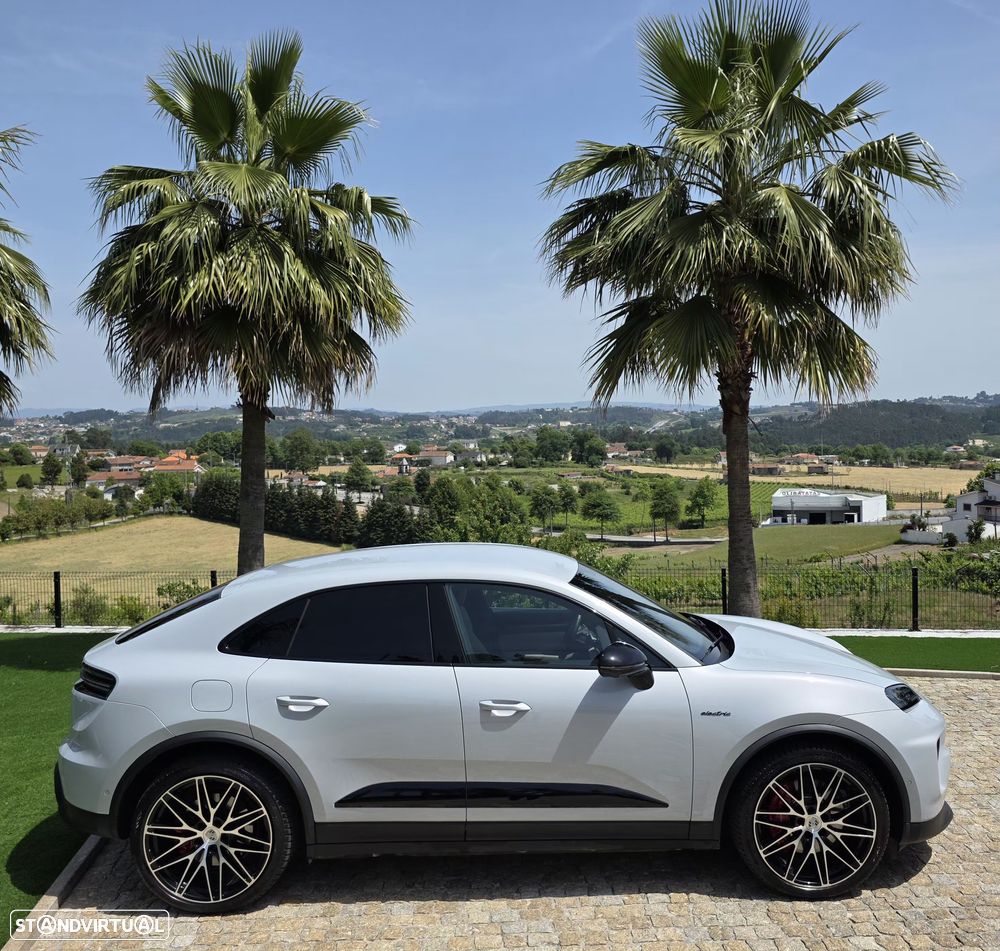 Porsche Macan Electric 4S - 13