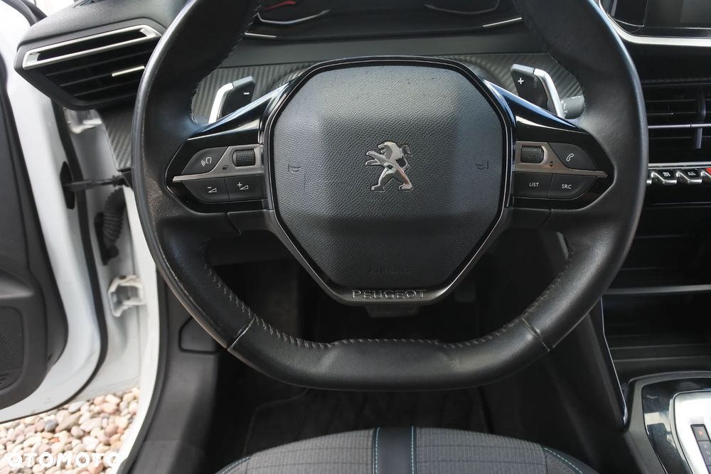 Peugeot 208 1.2 PureTech Allure S&S EAT8 - 16