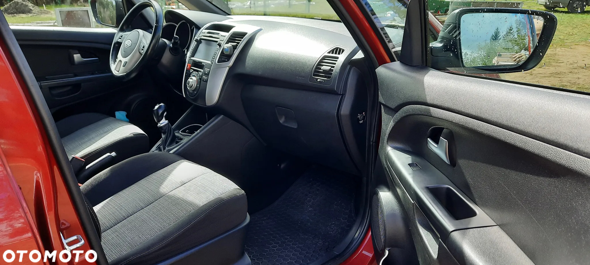 Kia Venga - 6