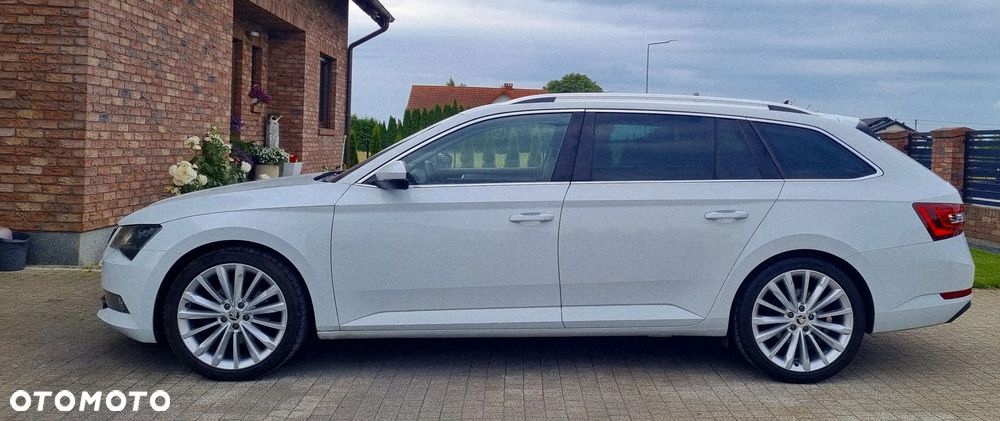Skoda Superb 2.0 TDI DSG Premium Edition - 8