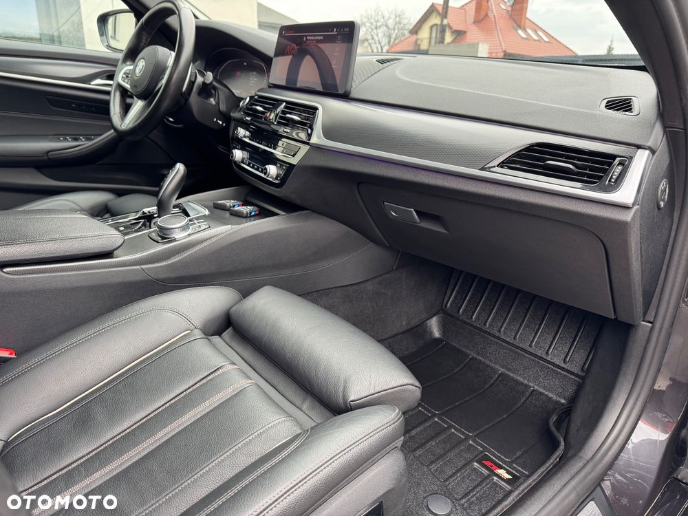 BMW Seria 5 530d xDrive mHEV M Sport sport - 30