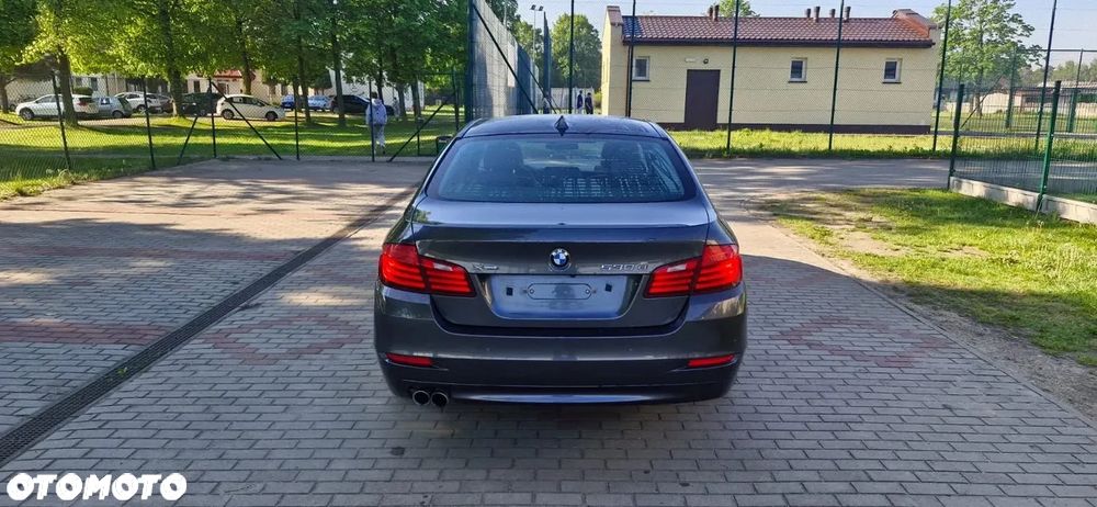 BMW Seria 5 530d xDrive Sport-Aut Luxury Line - 4