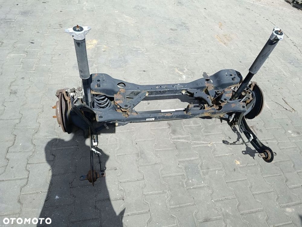 VOLVO V40 2.0 D ZAWIESZENIE BELKA TYŁ TYLNE - 3