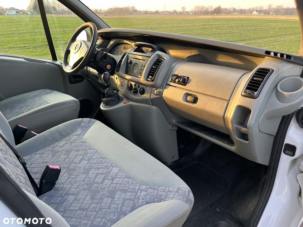 Opel Vivaro - 23