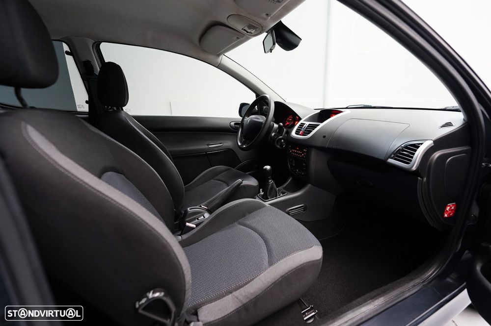 Peugeot 206+ 1.4 - 8
