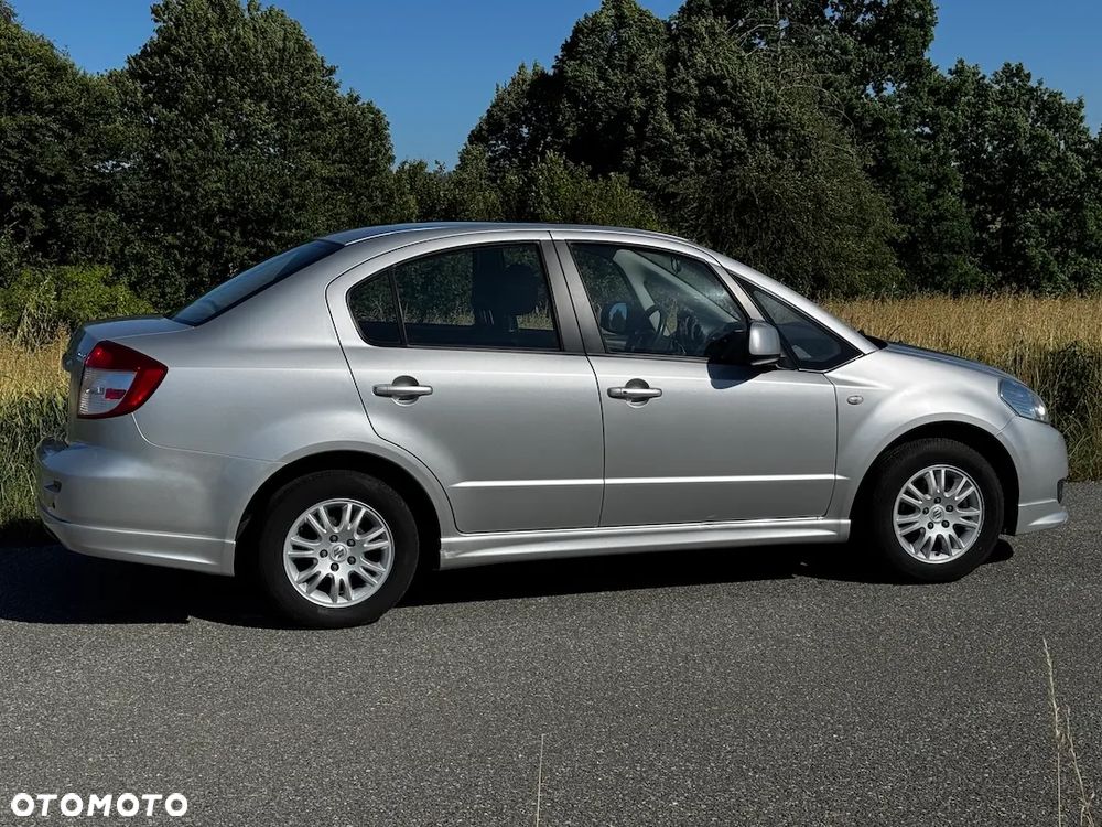 Suzuki SX4 1.6 GS/Premium - 12