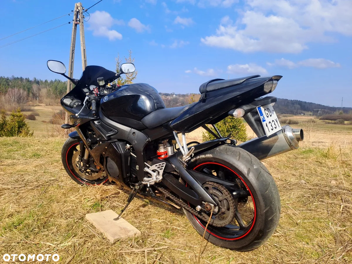 Yamaha YZF - 4
