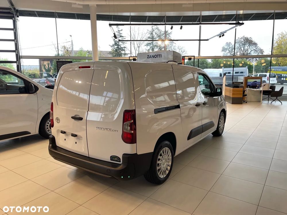 Toyota Proace City - 3
