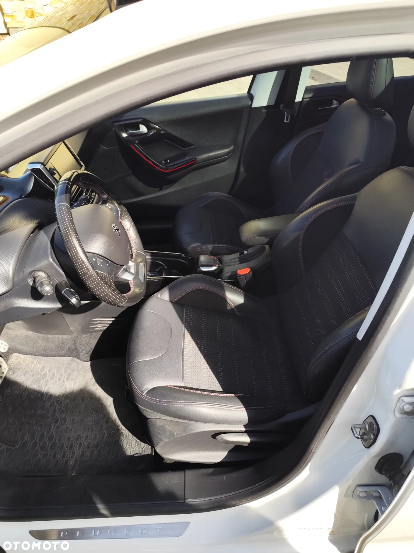 Peugeot 2008 - 10