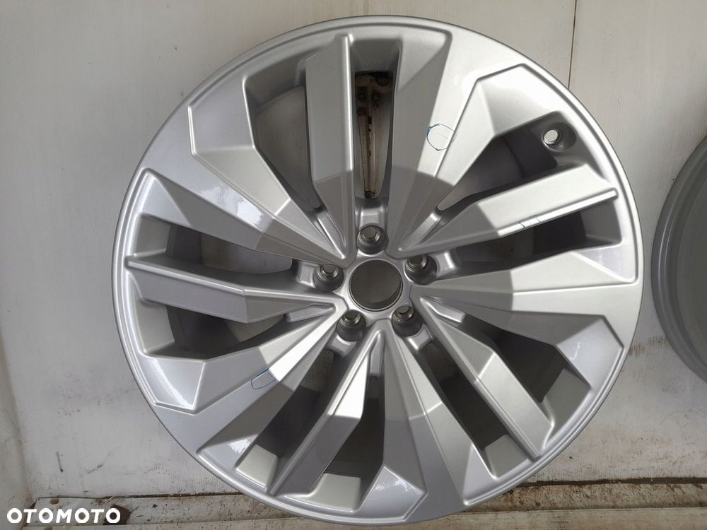 Felga aluminiowa Audi OE 4KE601025P 9.0" x 20" 5x112 ET20