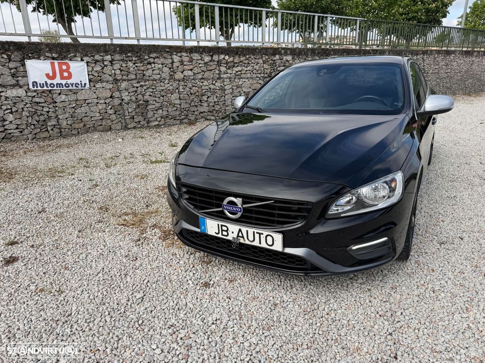 Volvo V60 2.0 D3 R-Design - 2