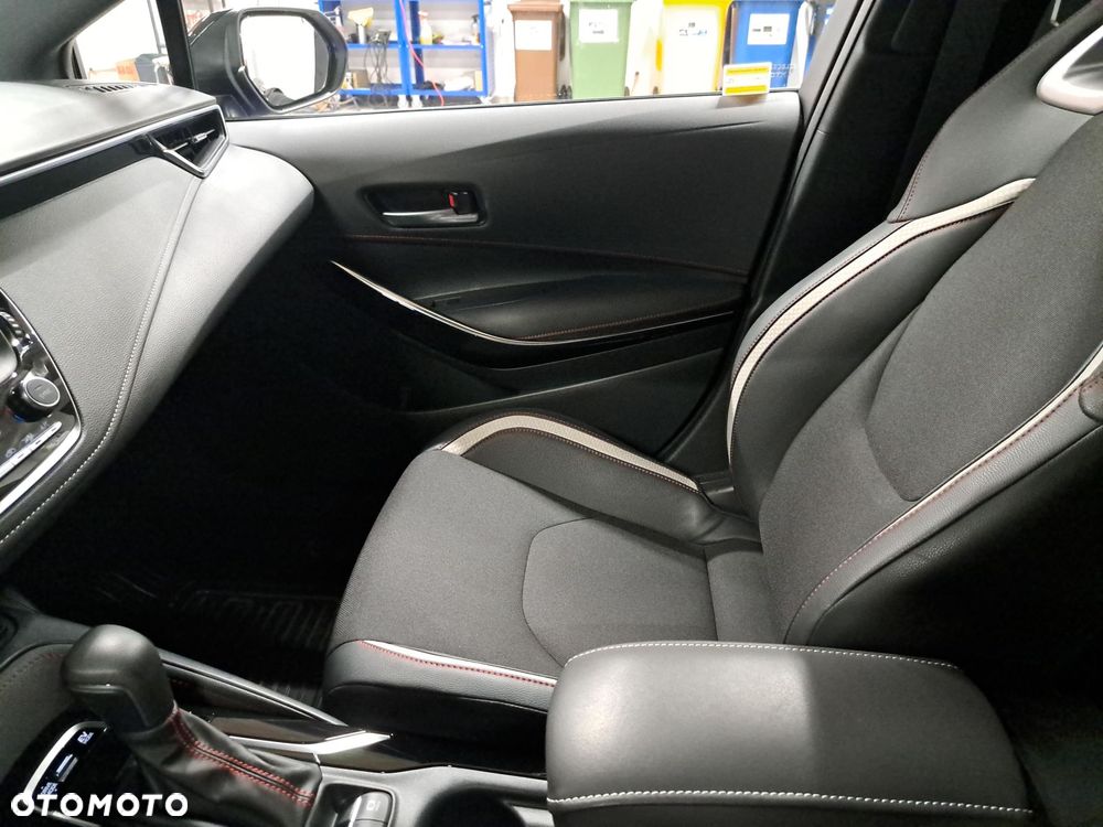 Toyota Corolla 1.8 Hybrid GR Sport - 27