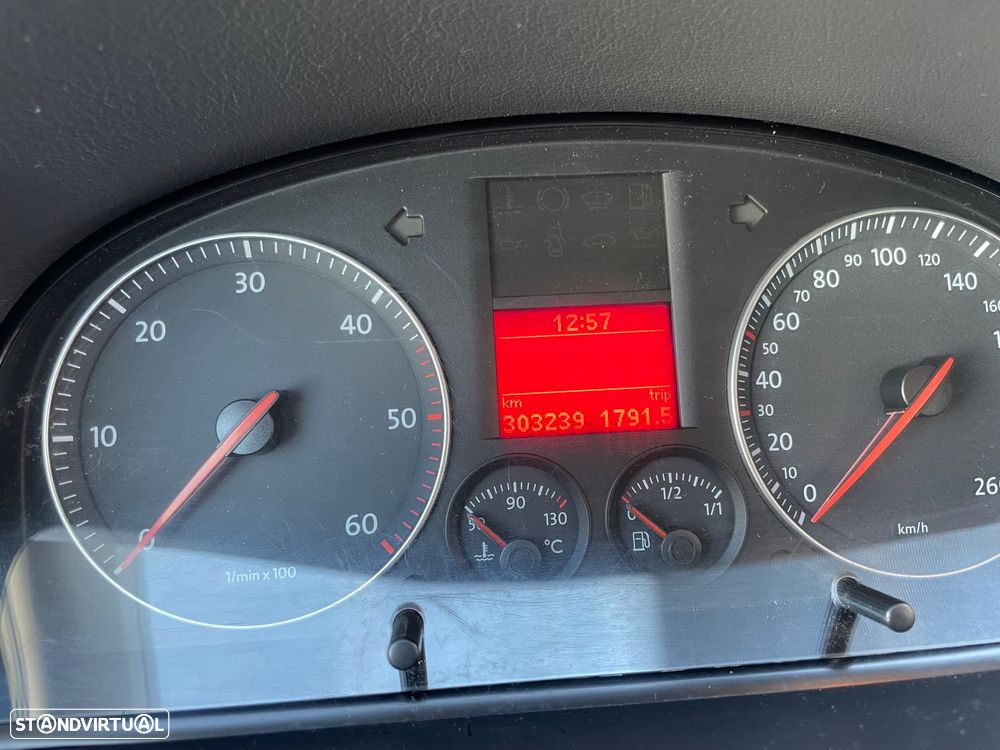 VW Touran 1.9 TDi Conceptline - 5