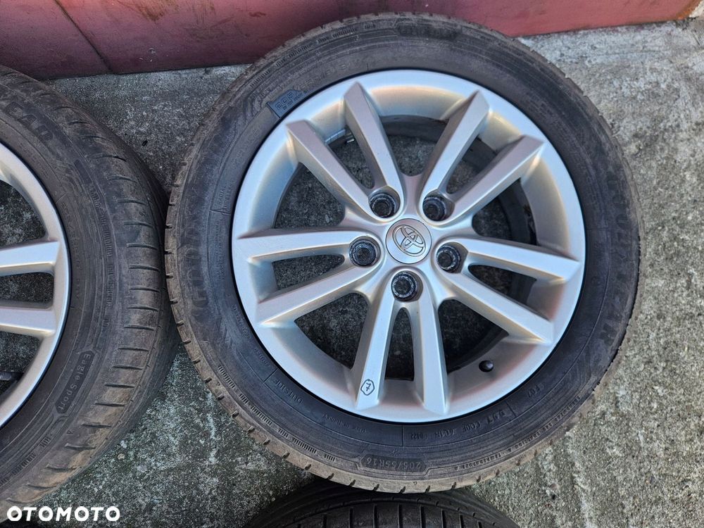 TOYOTA AURIS COROLLA E 15 KOŁA FELGI ALUMINIOWE 16 - 3