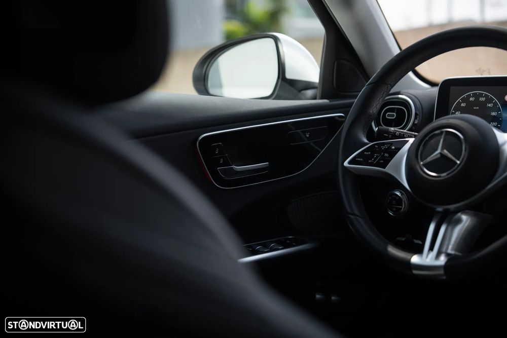 Mercedes-Benz C 300 e Avantgarde - 48