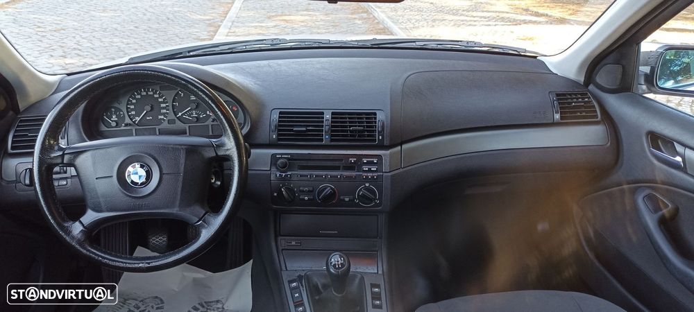 BMW 318 d Touring - 16