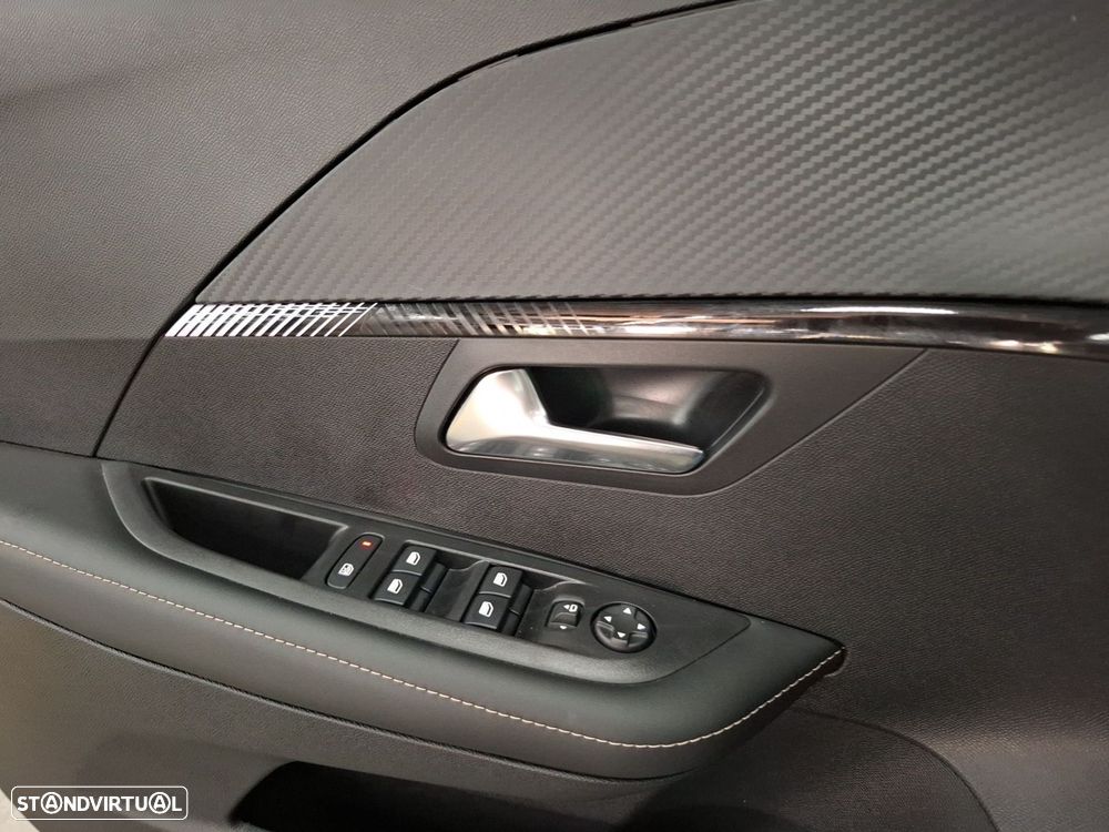 Peugeot e-208 51 kWh Allure - 24