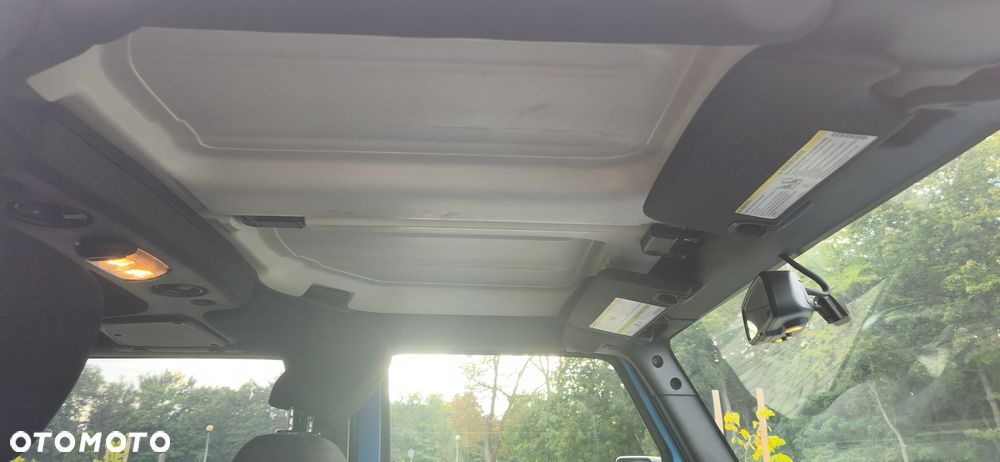 Jeep Wrangler - 21
