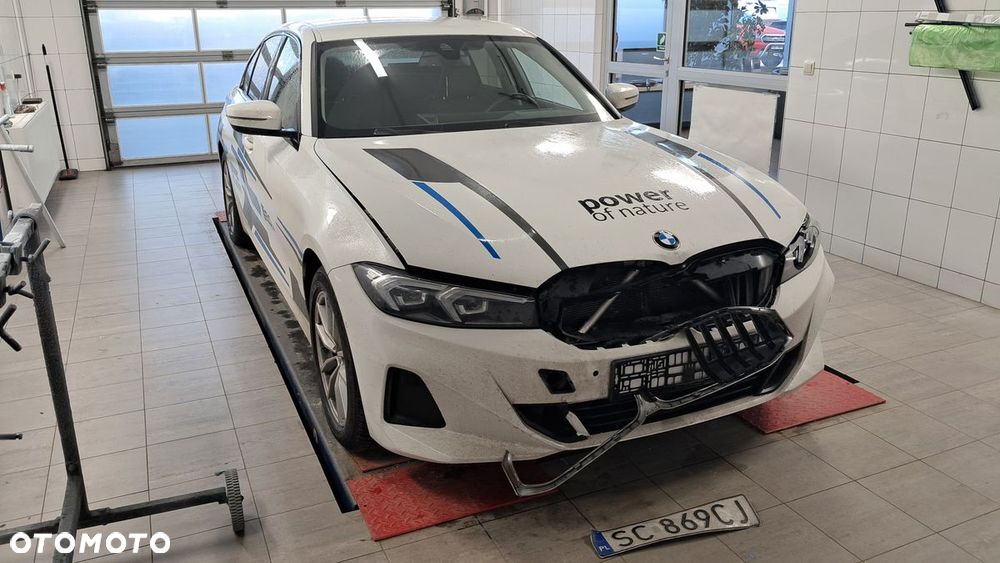 BMW Seria 3 318d - 29