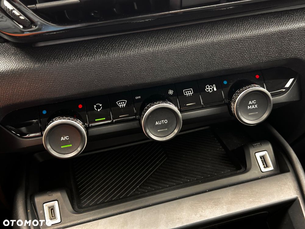 Citroën C4 BlueHDi 110 Stop&Start FEEL PACK - 34