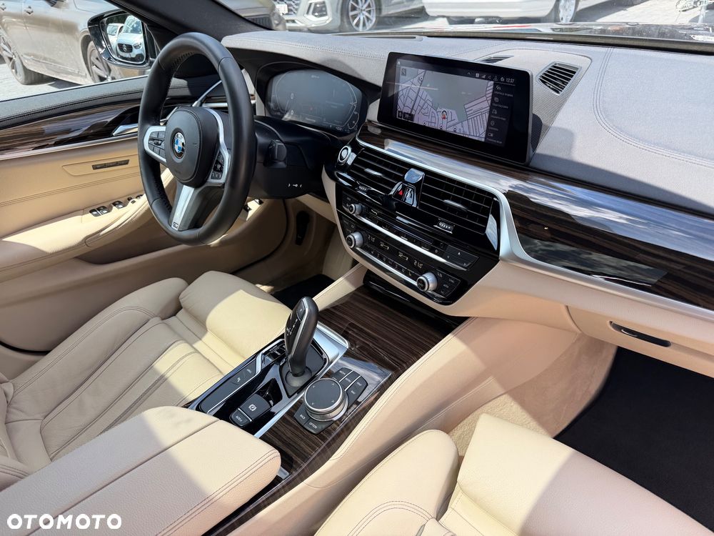 BMW Seria 5 530e iPerformance xDrive - 28