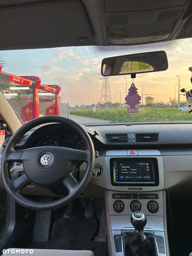 Volkswagen Passat 1.9 TDI Comfortline - 12
