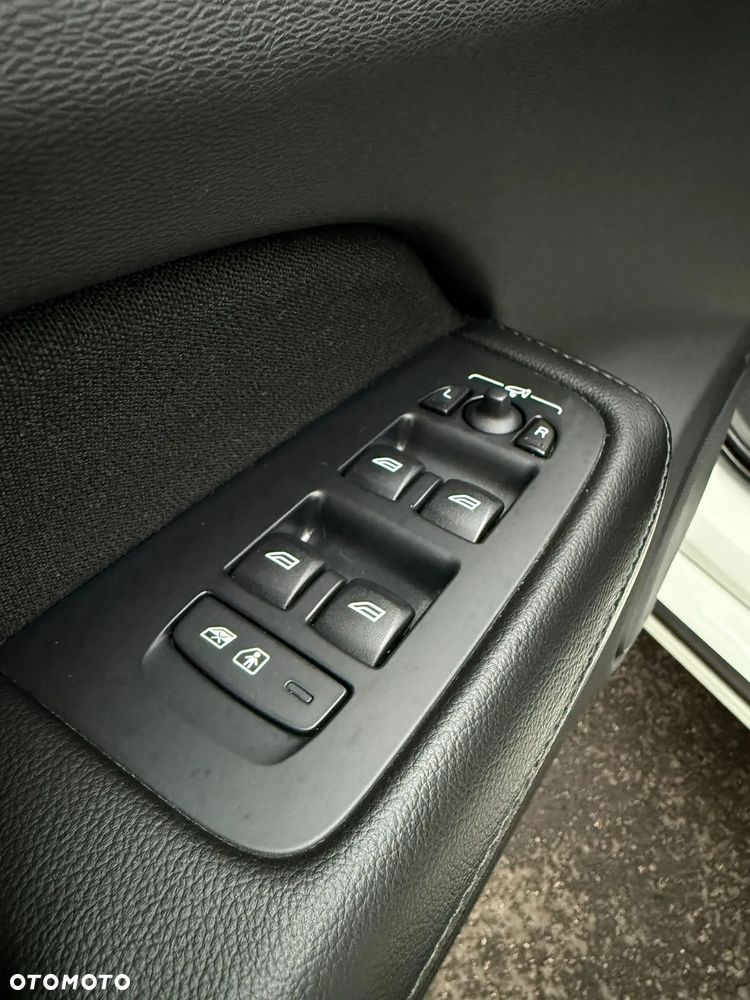 Volvo V60 B4 D Geartronic Momentum Pro - 19