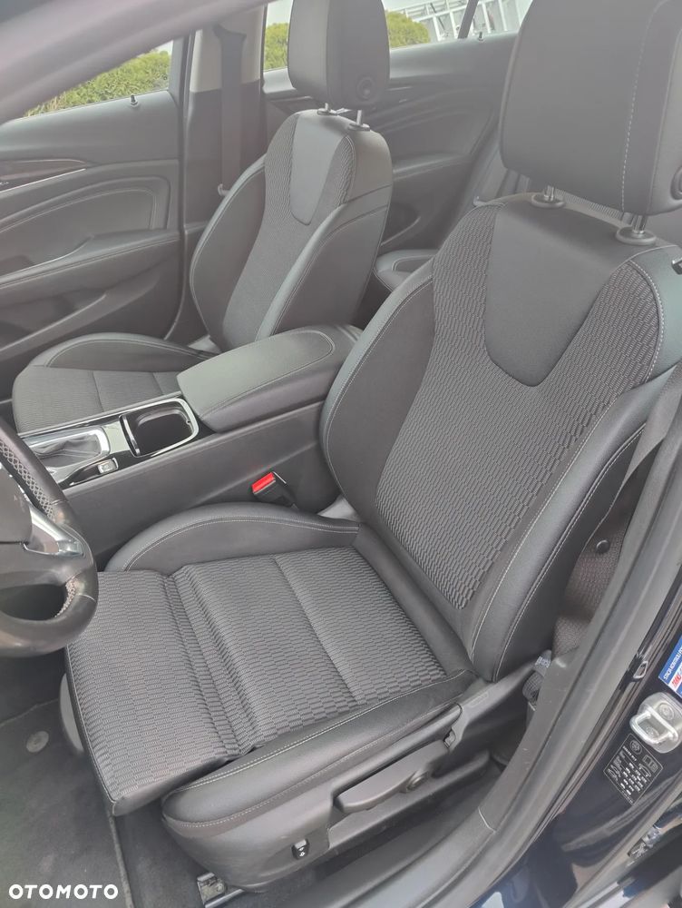 Opel Insignia 1.5 T Innovation S&S - 25