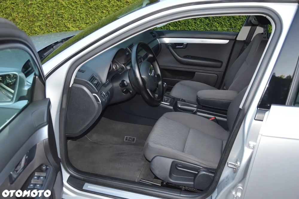 Audi A4 Avant 1.6 - 8