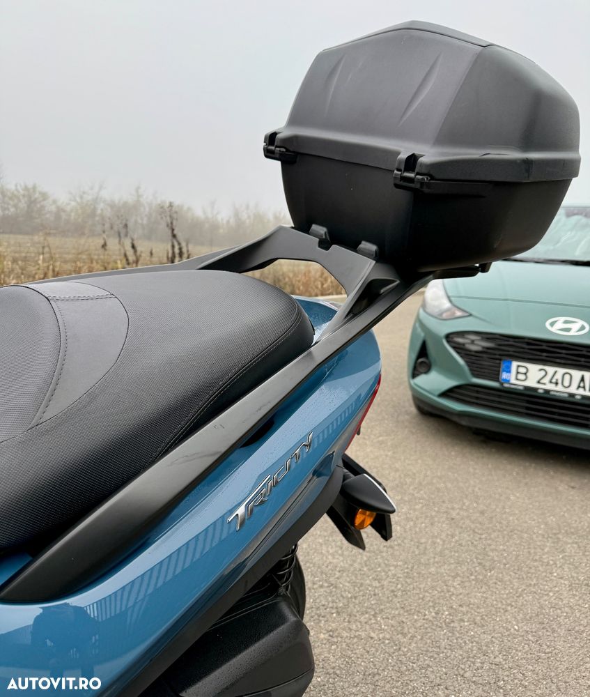 Yamaha Tricity 300 - 10