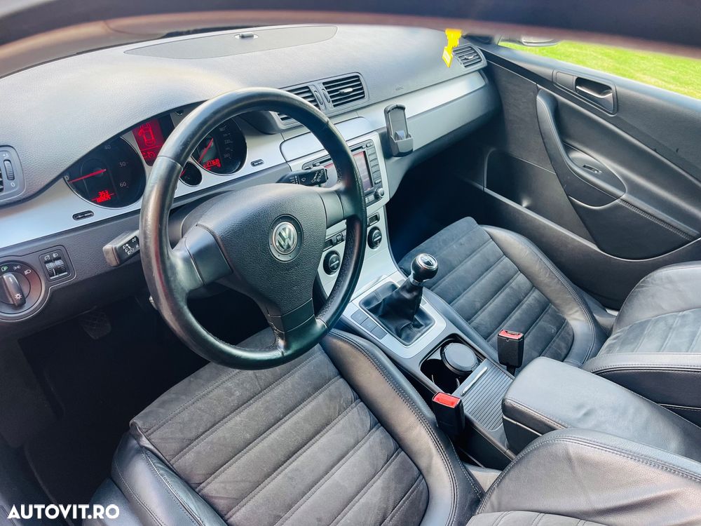 Volkswagen Passat 2.0 TDI Highline - 11
