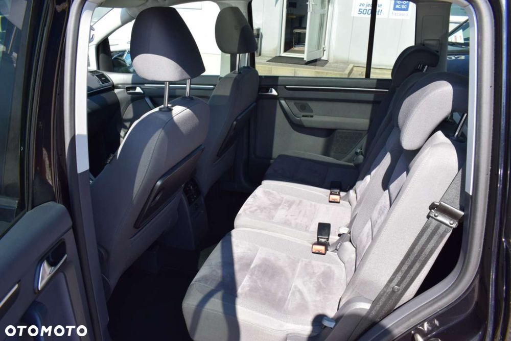 Volkswagen Touran - 18