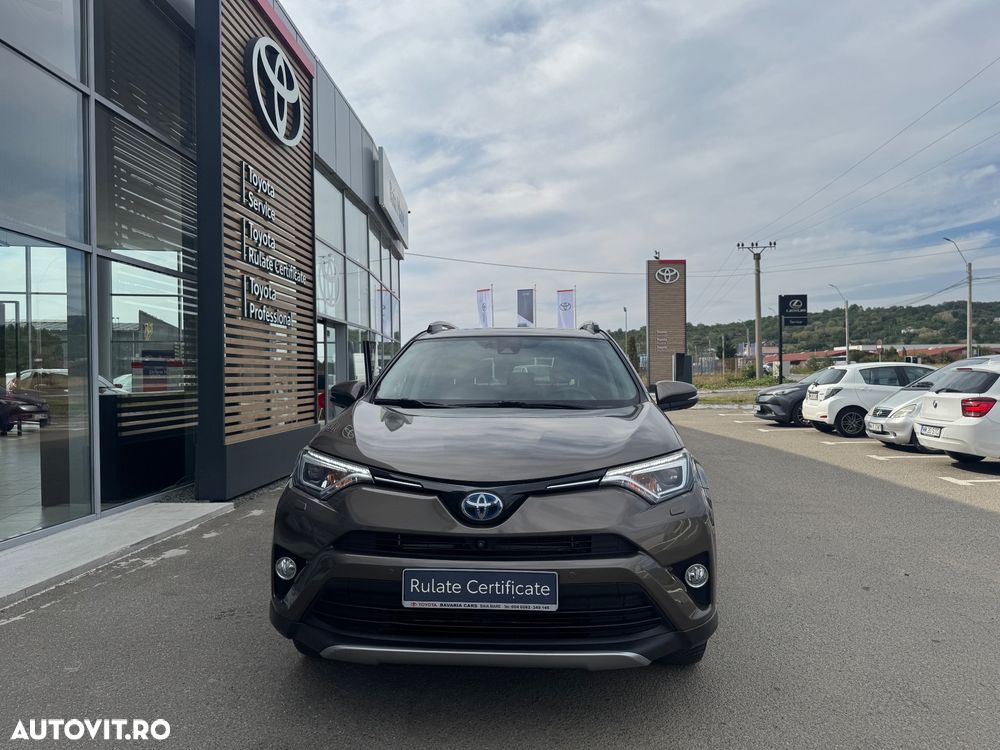Toyota RAV4 - 1