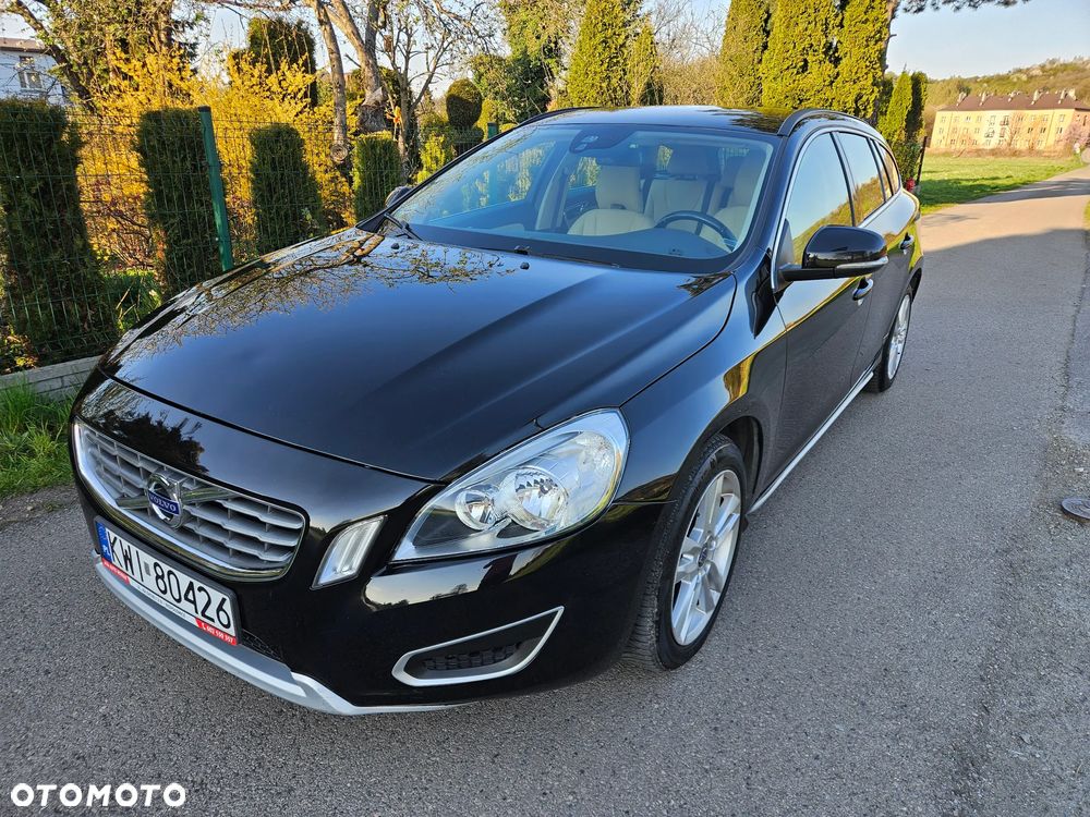 Volvo V60 D4 Momentum - 1